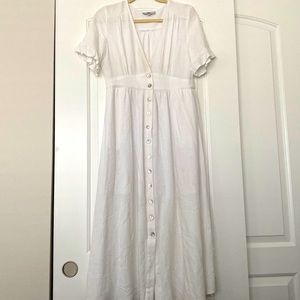 White midi/maxi dress. Boho style fully lined. Great quality